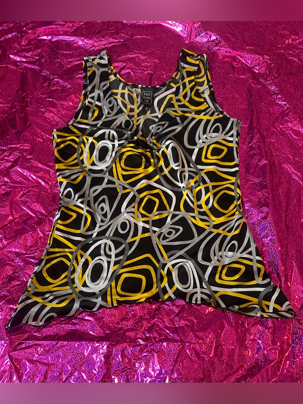 Vintage Y2K Women’s Abstract Groovy V-Neck Wavy Hem Tank Top